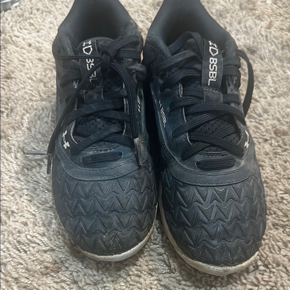 Under Armour Kids Black baseball cleats